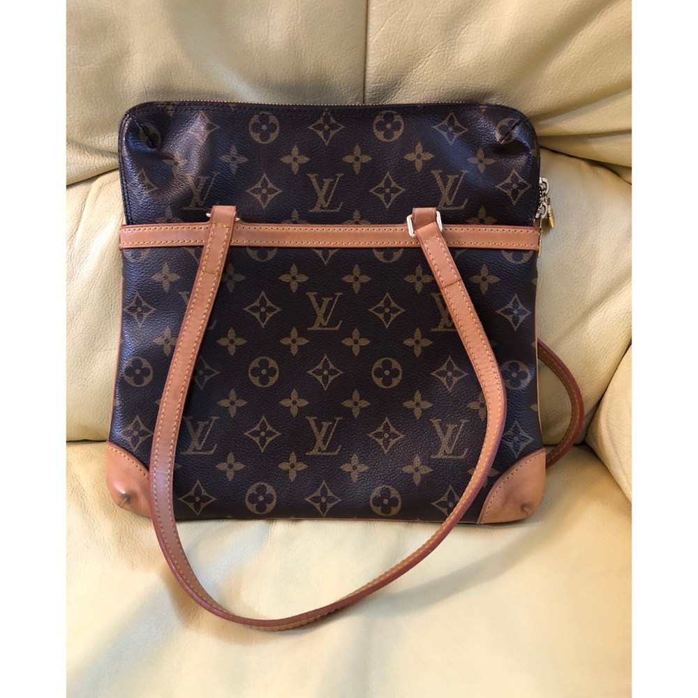 Louis Vuitton monogram coussin GM shoulder bag